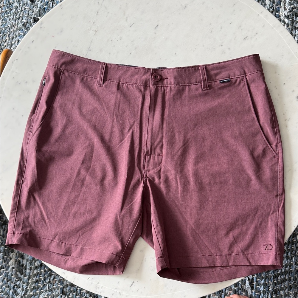 7 Diamonds Men's Dyanmic Performance Shorts Mauve-Burgundy Size 36 Excellent
